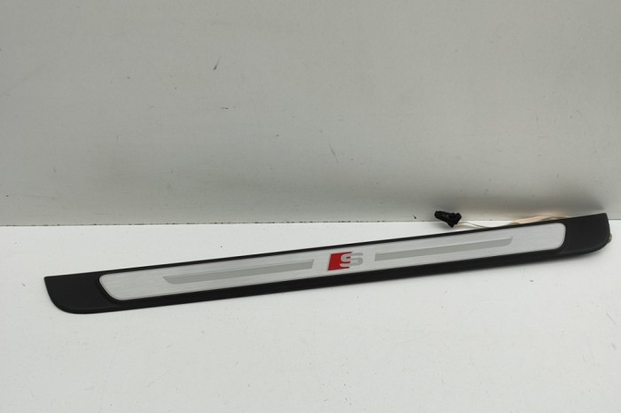 Ornament prag dreapta față AUDI Q4 Sportback F4N 2024 OEM: 8Y0947417A | 31967456