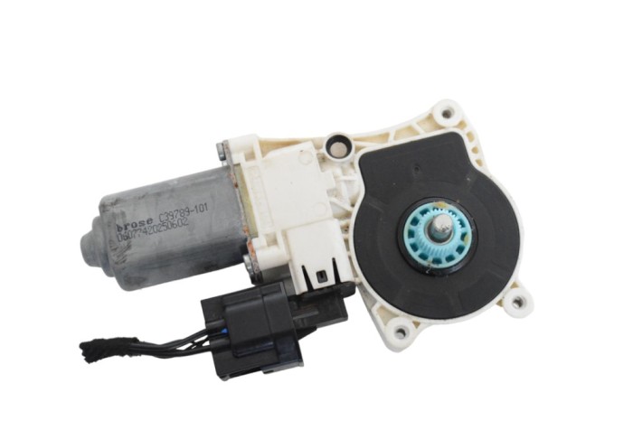Motor macara geam ușă dreapta față LAND ROVER RANGE ROVER VELAR L560 2017 OEM: C39789-101 18808747