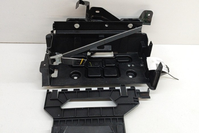 Suport baterie MASERATI GHIBLI M157 2016 OEM: 670031014,05112061AK 27540344