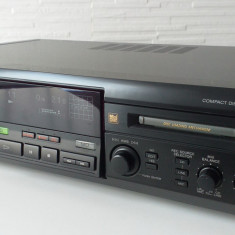 Minidisc CD SONY MXD-D1 cu telecomanda