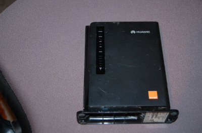Router 4G /LTE Huawei E5172 E5172As-22 up to 150Mbps codat in Orange foto