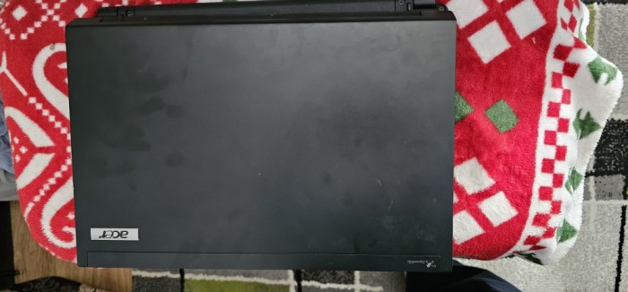 LEPTOP ACER PROCESOR Intel&reg; Core&trade;2 SOLO SU3500-1,4 GHZ /RAM 2 GB /HARD 250 GB /WINT 7 IN GERMANA , NU INCARCA BATERIA !