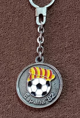 Breloc fotbal - Campionatul Mondial de Fotbal SPANIA 1982 foto