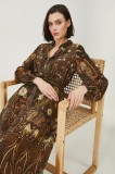 Medicine rochie midi, evazată