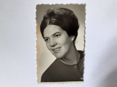 Fotografie cca 6/9 cm cu doamnă 24 foto