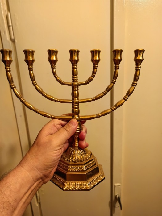 Menora bronz an 1955