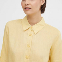 United Colors of Benetton camasa de in culoarea galben, cu guler clasic, regular