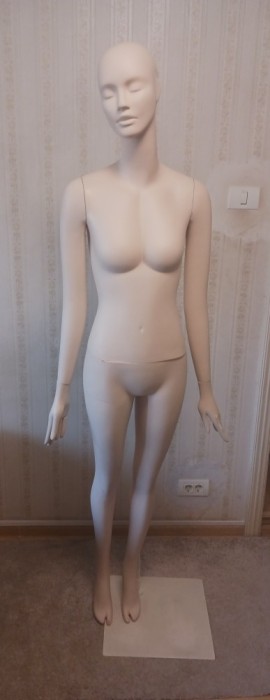Vand manechini dama/ barbati