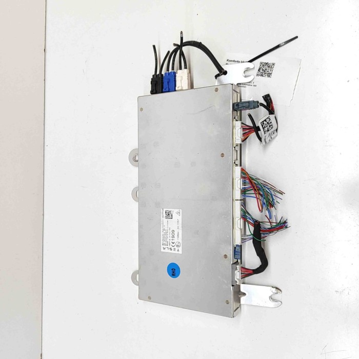 Modul de confort TESLA MODEL X 2020 OEM: 1081023-00-E 29809637