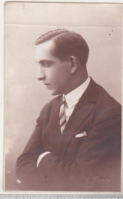 bnk foto Portret de barbat - Foto E Popp Ploiesti 1931 foto