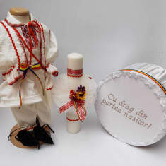 Set Botez Traditional Raul 13 - 3 piese Botez Traditional : costumas, lumanare si cufar