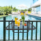 Outsunny Masuta de Balcon Suspendabila Brate si Raft Reglabile, Negru 60 x 56.5 x 45 cm