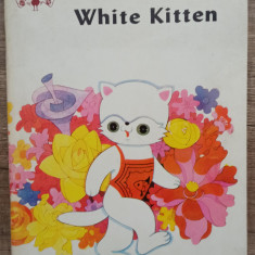 Little white kitten// bogat ilustrata
