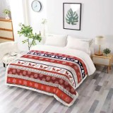 Cumpara ieftin Patura Cocolino cu Blanita, Model de Craciun 200x230, Rosie cu Reni si Fulgi de Zapada - SUZ20