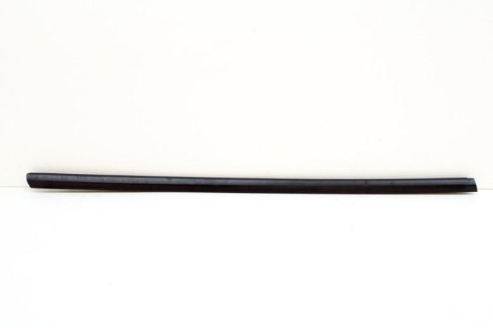 Chedar geam ușă dreapta față TESLA MODEL Y 2020 OEM: 1495712-00-B,1495722-00-B 13585174