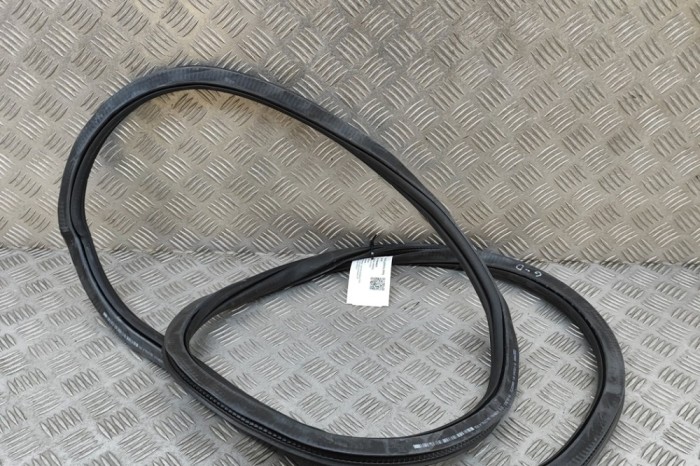 Garnitura ușă dreapta spate AUDI Q4 Sportback F4N 2024 OEM: 89A833722 | 30344034