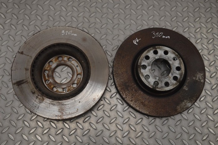 Set disc de fr&acirc;nă față VW GOLF VIII CD1 2022 OEM: 310MM 20626019