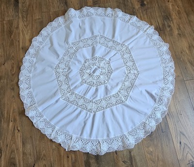 FATA DE MASA CIRCULARA VINTAGE DIN PANZA DE BUMBAC INSERȚII SI MARGINE CROSET foto