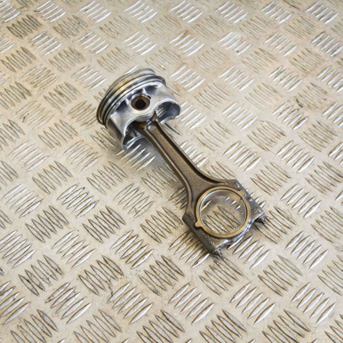 Piston AUDI A4 8K2, B8 2010 OEM: 06H107065BK,06J198401F