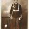 P2088N Soldat dintr-un batalion grăniceresc, &icirc;n uniformă de ceremonie, studio Anton, Făgăraș, 1938