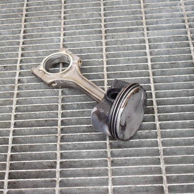 Piston BMW X3 E83 2004 OEM: 143721275125261432800 4136057 foto