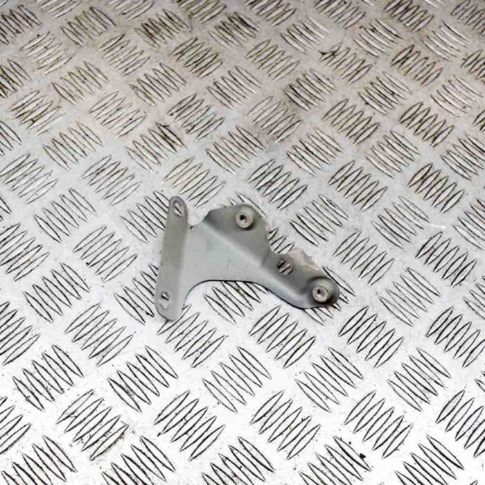 Suport aripa dreapta față AUDI Q7 4L 2007 OEM: 4L0821136 14175921