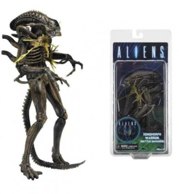 Figurina Alien Xenomorph 18 cm NECA battle damage chest foto