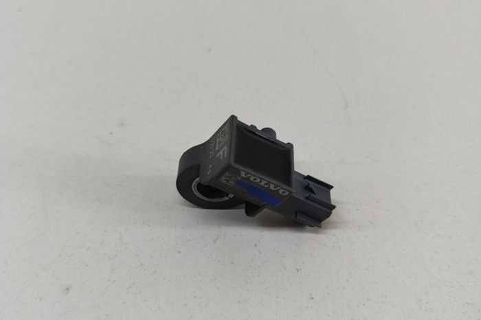 Senzor de impact st&acirc;nga spate VOLVO S90 II 2021 OEM: 31451531 27796236