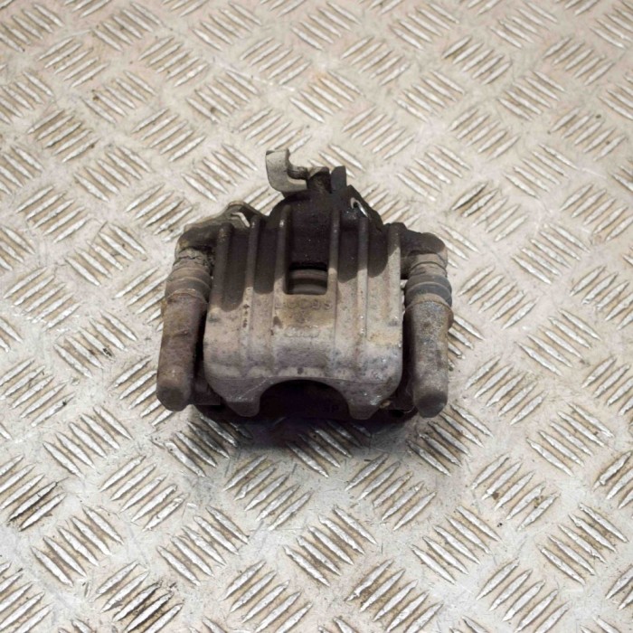 Etrier de fr&acirc;nă dreapta spate VW POLO 6R, 6C 2016 OEM: Hatchback | 15230073