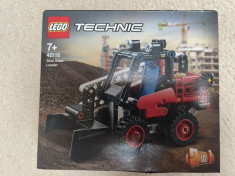 LEGO TECHNIC Tractor Incarcator cod 42116 foto