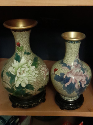 SET 2 VAZE MEDII, CLOISONNE/MANUFACTURATE &amp;Icirc;N CHINA &amp;Icirc;NTRE ANII 1960-1970. foto