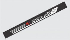 Sticker Parasolar Toyota (126 x 16cm) foto