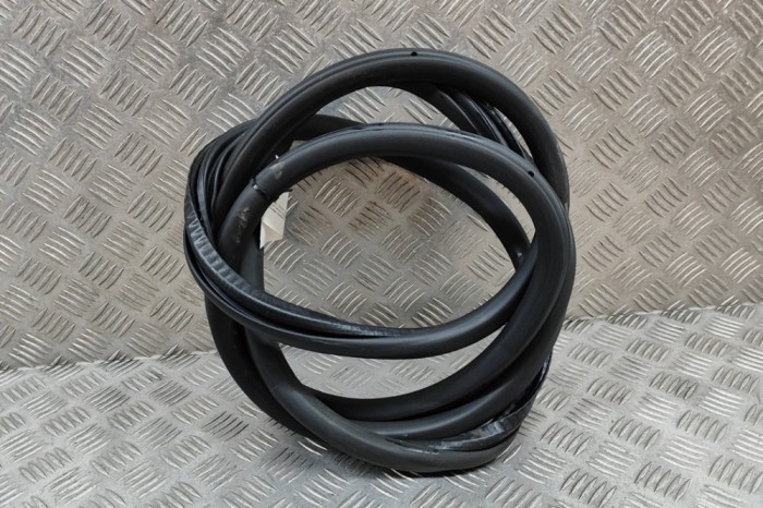 Garnitura ușă dreapta față CITRO&Euml;N DS7 Crossback 2021 OEM: 9811537480 | 27732444