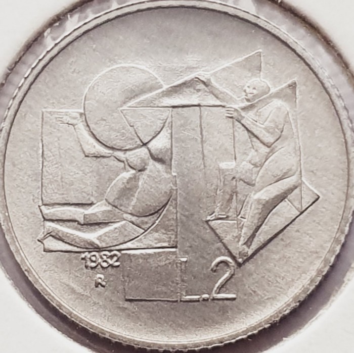 2733 San Marino 2 Lire 1982 Social Achievements &ndash; Scientific research km 132