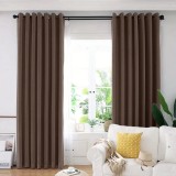 Cumpara ieftin Set draperie din catifea blackout cu inele negre, Madison, 150x250 cm, densitate 700 g/ml, English Walnut, 2 buc