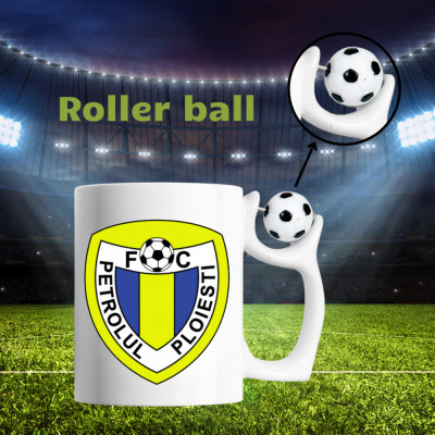 Cană cu minge fotbal &amp;bdquo;Fotbal club Petrolul Ploiesti&amp;rdquo;, v1, sport, fotbal, suporter, alba, 330 ml foto