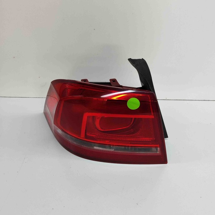 Lampa spate st&acirc;nga VW PASSAT B7 362 2012 OEM: 3AE945095F,90004825