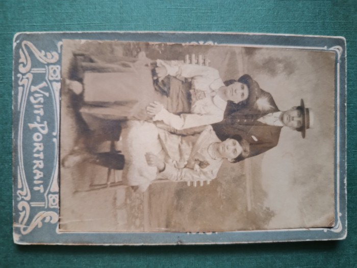 Fotografie Visit Portrait, ,,AMINTIRE DIN ANUL 1912 ,DELA MOSI,, ,dimensiuni 11cm x 6 cm .