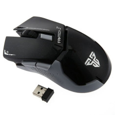 Mouse Gaming Wireless Fantech WG8, Alb / negru, USB, 2000 dpi, optic, fara fir, baterii incluse
