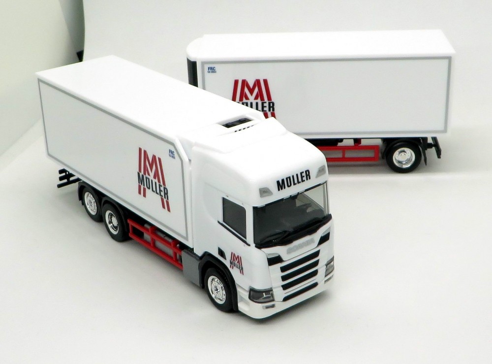 Herpa H0 Scania CR20 HD Kühlkoffer-Hängerzug Traveco (Schweiz/Sursee