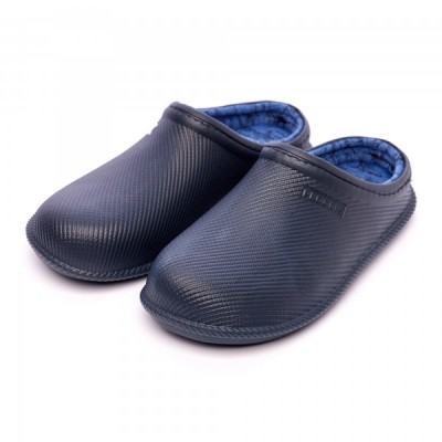 Saboti izolati dama foto