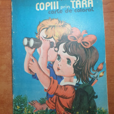 carte de colorat - copii prin tara - din anul 1979