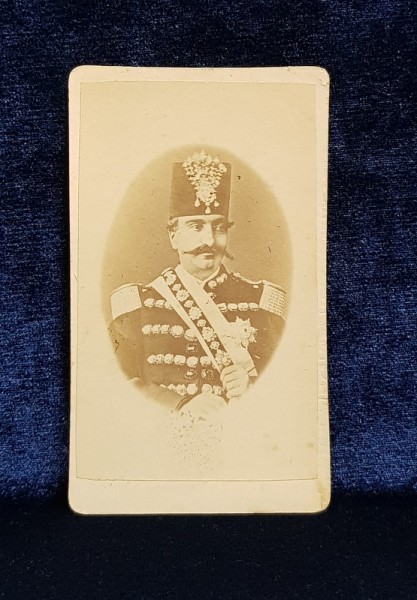 INALT OFITER OTOMAN , CU DECORATII , FOTOGRAFIE TIP C.D.V. , PE CARTON , MONOCROMA, SFARSITUL SECOLULUI XIX