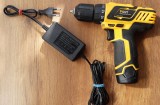 Autofiletantă, găurit / &icirc;nșurubat WERT 1312 cu acumulator + &icirc;ncărcător