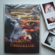 Tarotul umbrelor (cu 4 pachete de carti) - Simona Anomis