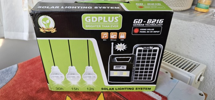 Sistem de iluminat solar GDPLUS cu 3 becuri, lanterna si incarcator USB portabil