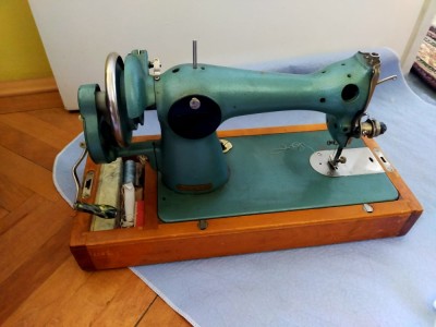 Masina de cusut Union foto