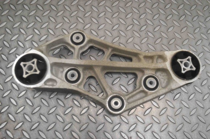 Suport motor dreapta TESLA MODEL X 2019 OEM: 1072847-00-A 25191557