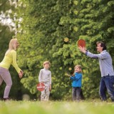 Set Jucării Indem&acirc;nare Catch Ball, 2 Discuri, Minge cu Ventuze, Culoare Roșu, 3+ Ani