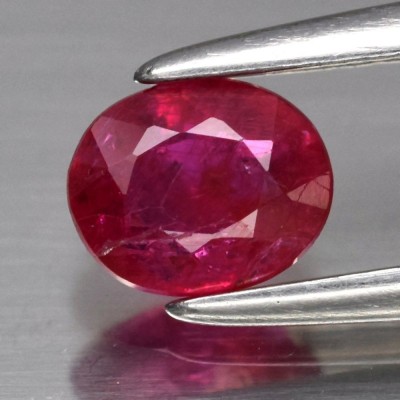 ~ &amp;gt; RUBIN NATURAL oval rosu 0,45 ct. netratat , Certificat de Autenticitate ! foto